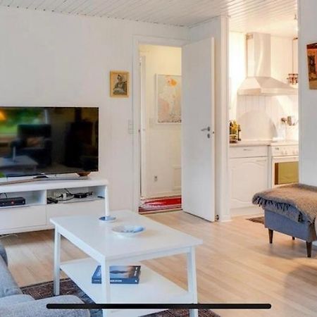 Sommerhus I Blokhus Helt Taet Pa By Og Strand ภายนอก รูปภาพ